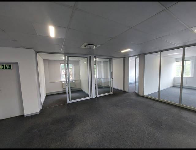 283M² OFFICE TO LET IN BRYANSTON
